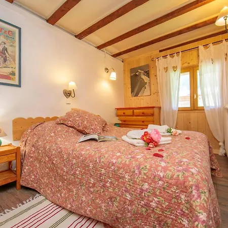 Appartement Le Grand-lemps Sleeps 6 *